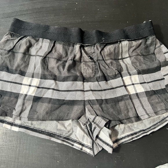 PINK Boxy Pajama Shorts - Picture 2 of 3